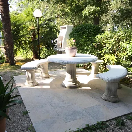 In Vrvari 5195-1 Apartment